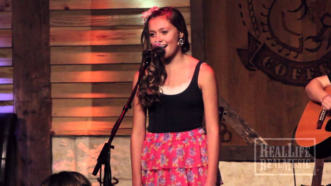 Rilee Carter – “My First Crush” Live at Dosey Doe