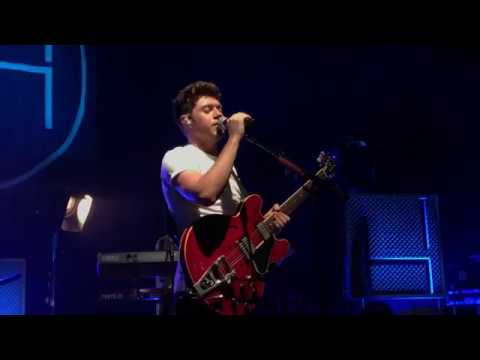 Niall Horan – Too Much to Ask | Flicker Session London