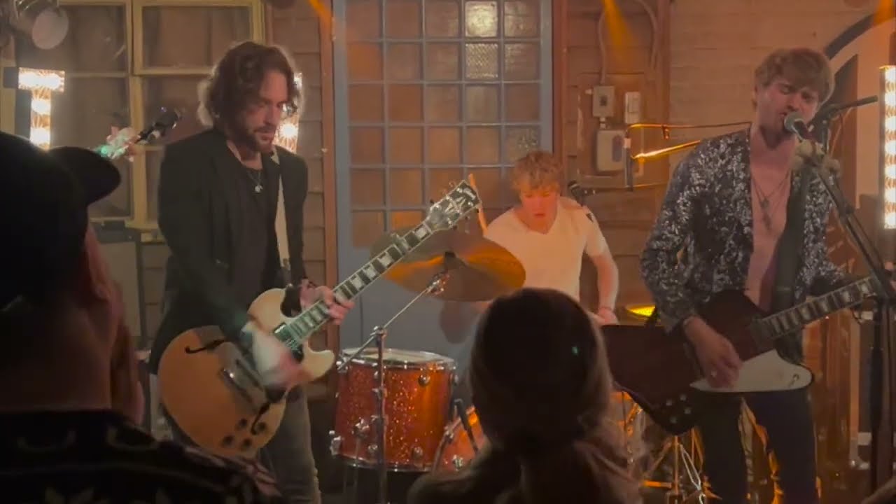 Two Weeks In Nashville perform Overdose (HopYard, Forest Row)